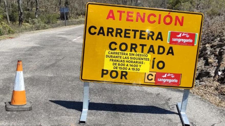 Santa Cruz de los Cuérragos: nadie informó del corte de la carretera