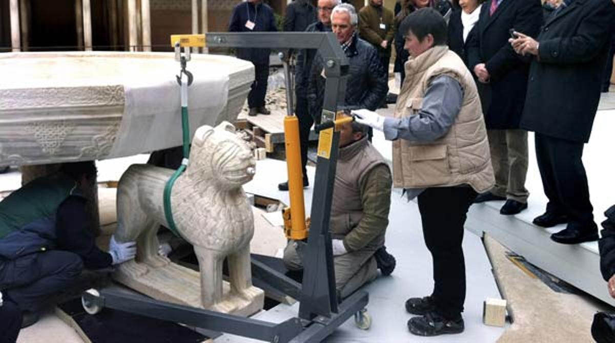 Els Lleons de l’Alhambra tornen al seu pati un cop restaurats.