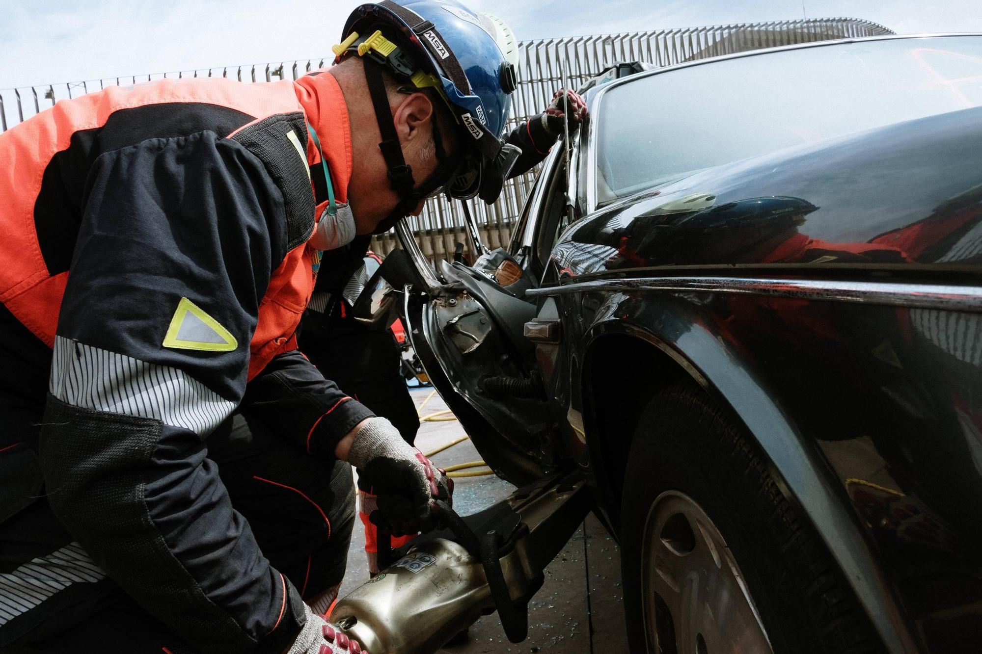 Las futuras enfermeras de Mallorca aprenden a actuar ante un accidente de tráfico con heridos