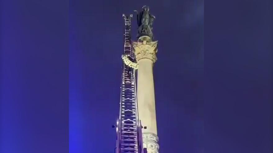 El espectacular homenaje de los bomberos en Roma por el Día de la Inmaculada