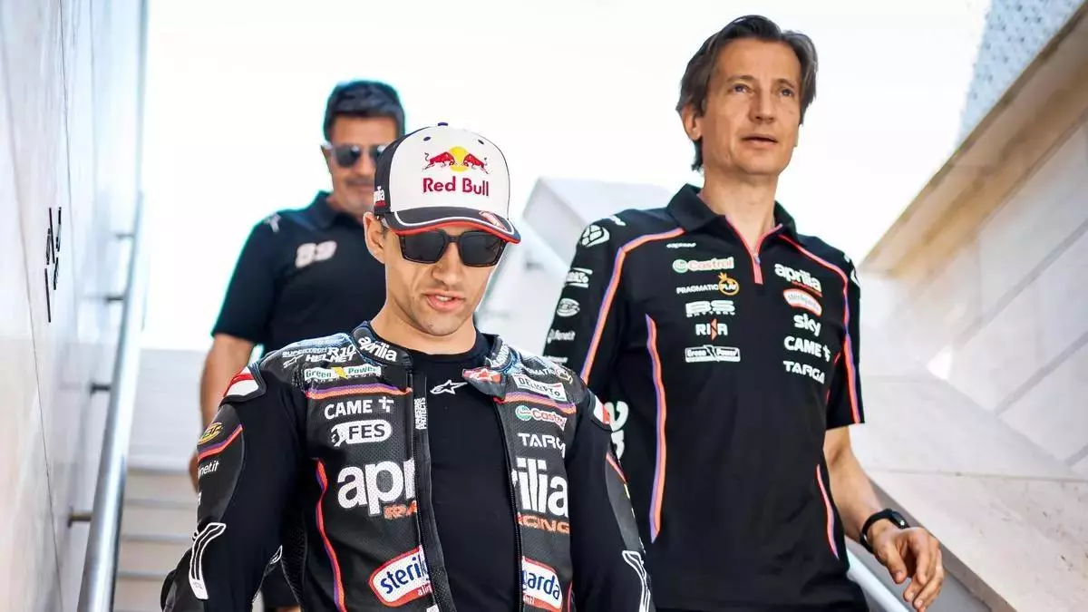 Rivola, CEO de Aprilia: "Nuestra temporada ha estado marcada por la ausencia de Jorge"