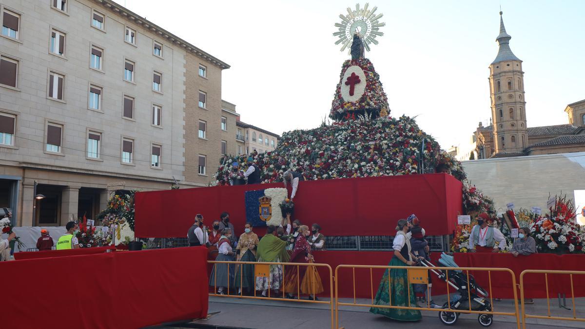 FOTOGALERÍA | La Ofrenda de Flores de estas Fiestas del Pilar 2021 III