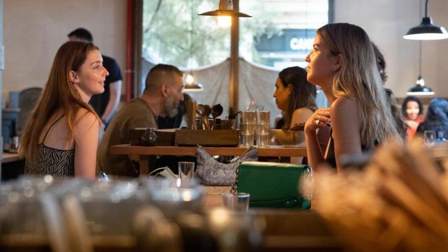 La petición del certificado COVID coincide con un repunte de vacunación en las comunidades que lo exigen