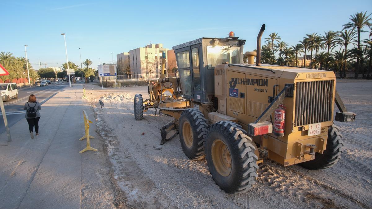 Obras para habilitar un nuevo aparcamiento público en Elche