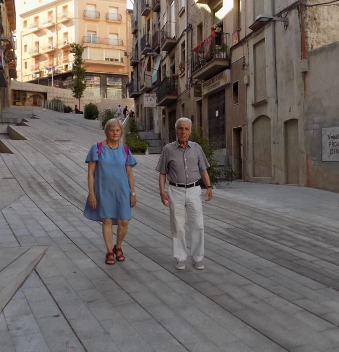 Els veïns del Centre Històric de Manresa no veuen funcional la nova Baixada dels Drets