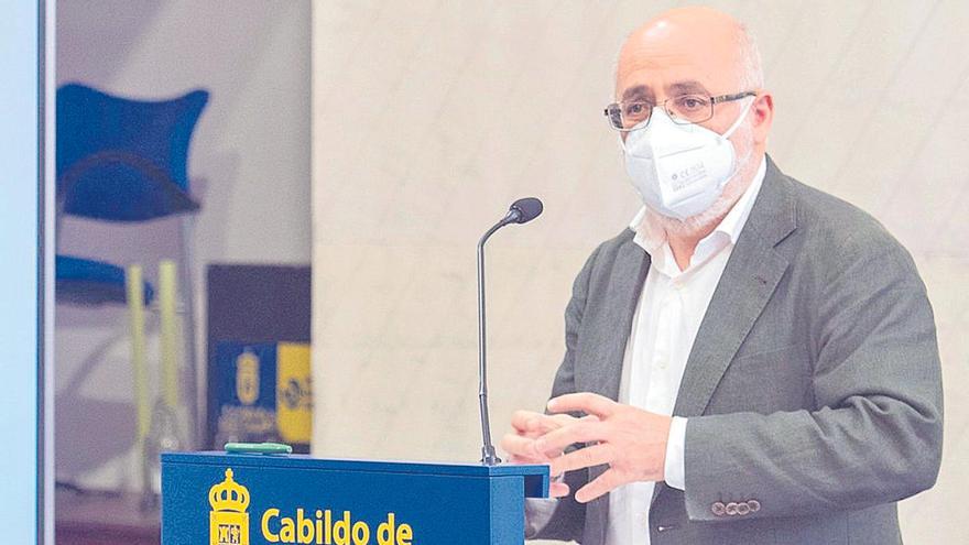 Antonio Morales presenta el plan de Risco Caído