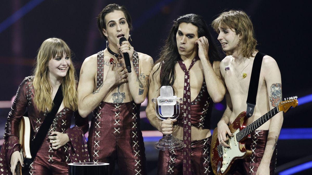 David Damiano, junto a su grupo, agradece el premio de Eurovisión.