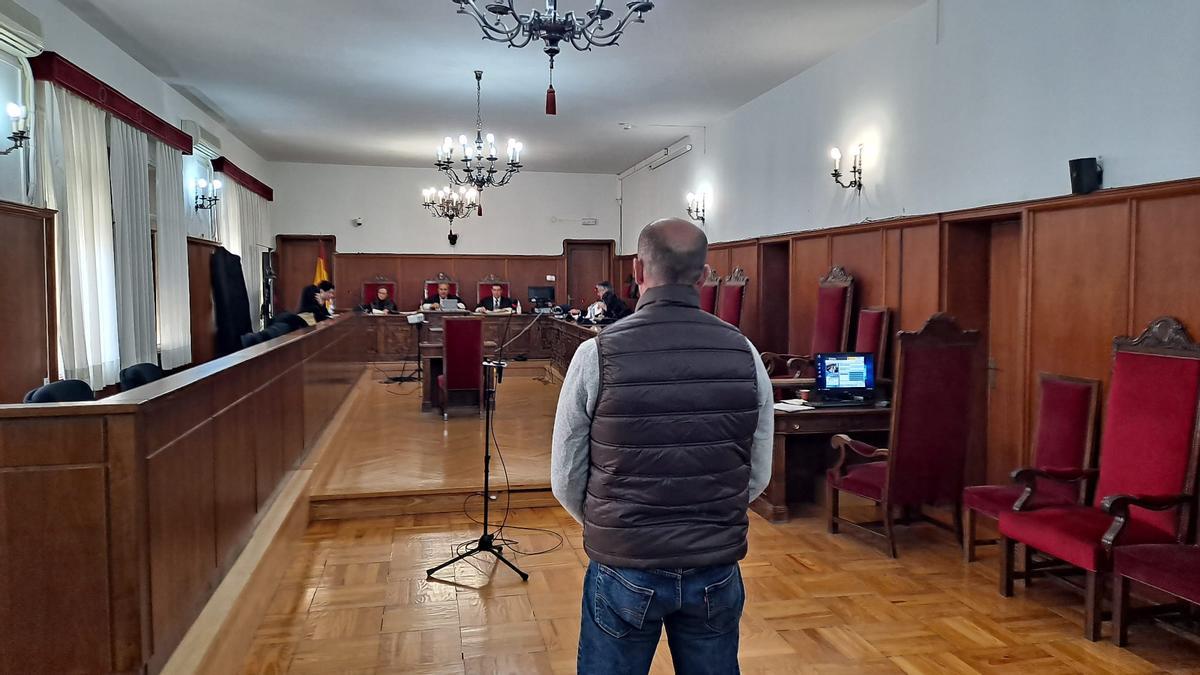 El condenado, este lunes, en la Audiencia Provincial de Badajoz.