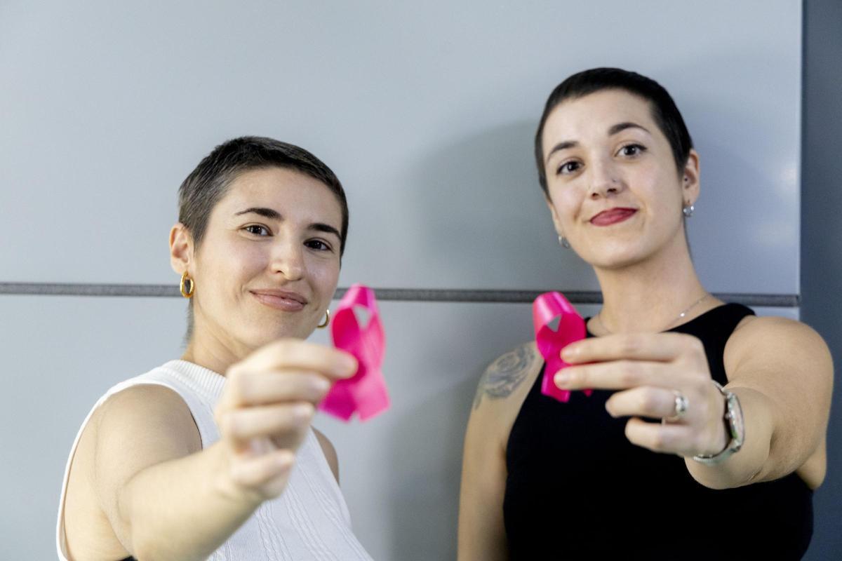 Nerea y Amanda, jóvenes de Alicante con cáncer de mama, cuentan su experiencia sin perder la sonrisa