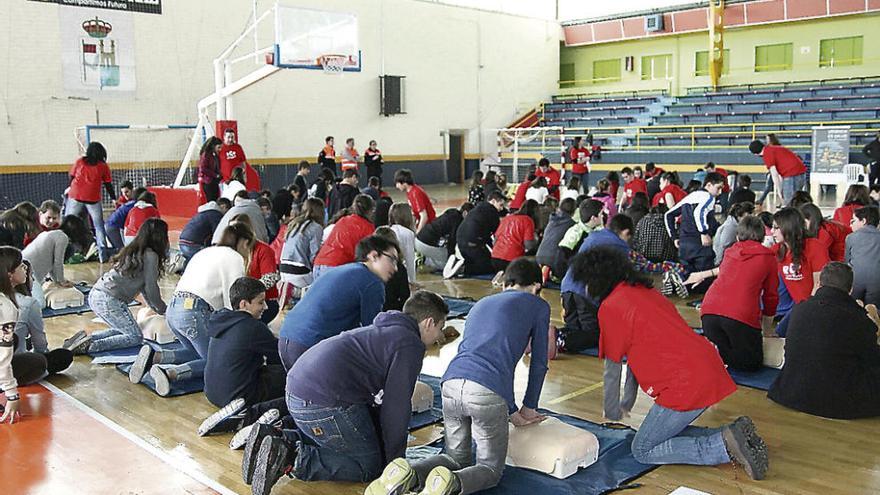 Cerca de 800 estudiantes de Zamora participan en un congreso de emergencias