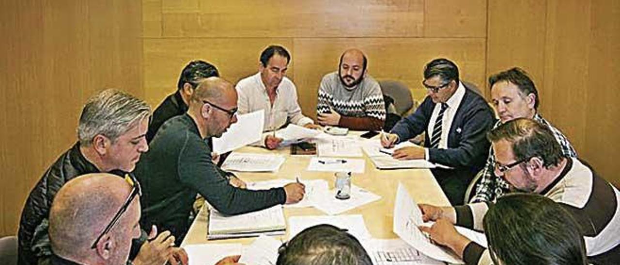 Primera reuniÃ³n preparatoria de la feria.