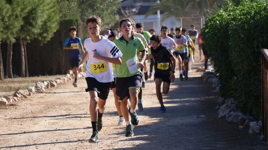 Corredores en la jornada escolar de Campo a través de San Pedro del Pinatar