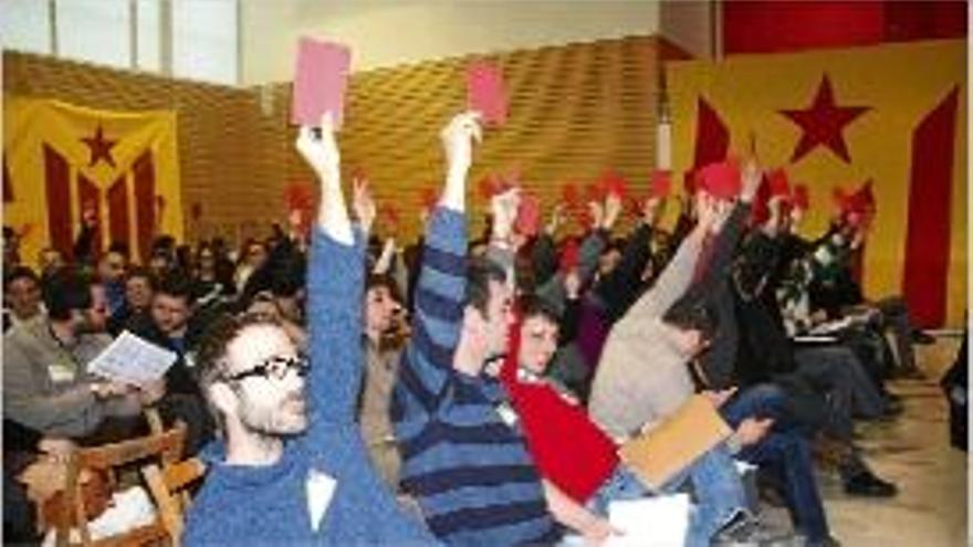 Els 700 participants a l&#039;assemblea d&#039;Olot van escollir nova direcció.