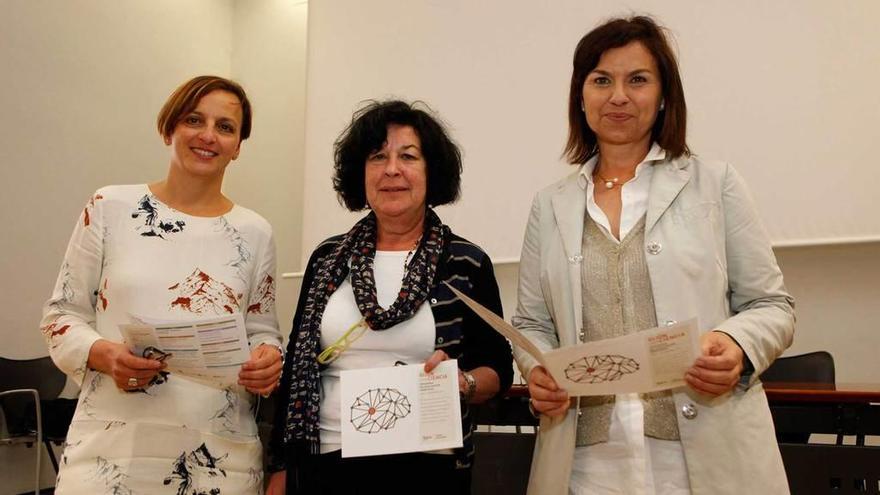 Raquel Huergo, Judith García y Ana Montserrat López Moro, en la presentación del programa.