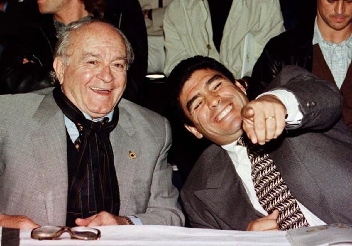 Di Stéfano, amb el seu compatriota Diego Armando Maradona.