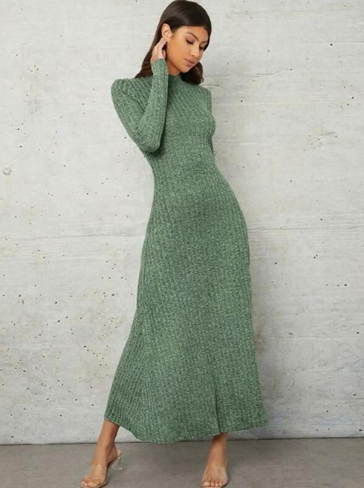 Vestido de punto de color verde, de SHEIN (18 €)