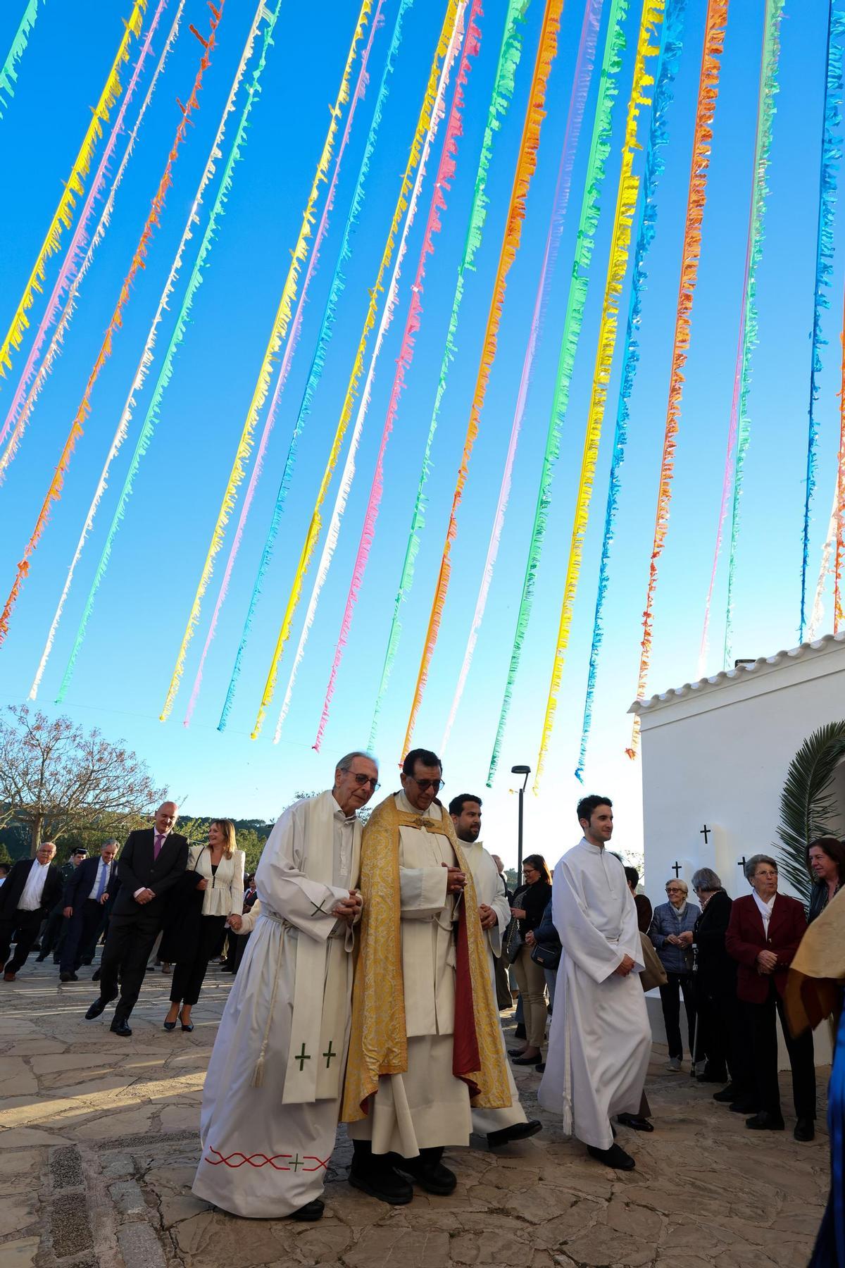 Descubre las mejores imágenes de las fiestas patronales de la Cala Sant Vicent