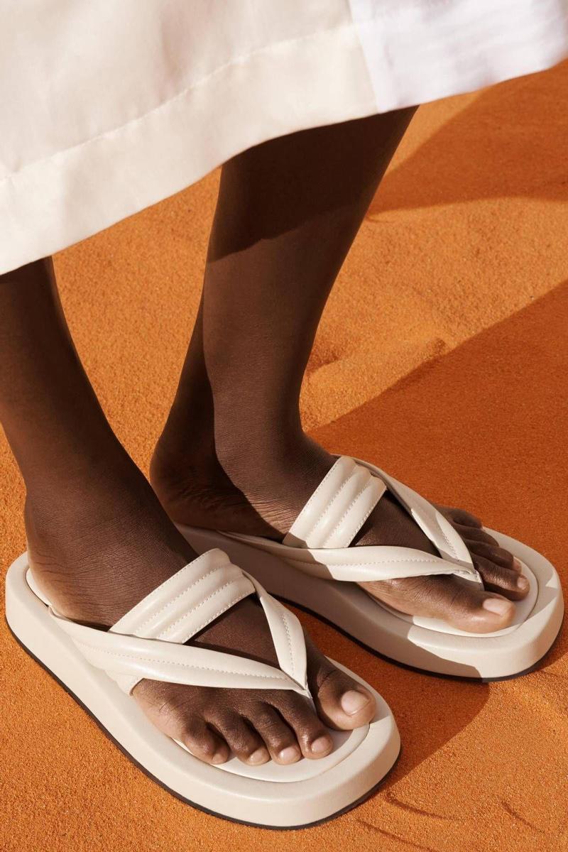 Sandalias de piel, de Zara SRPLS