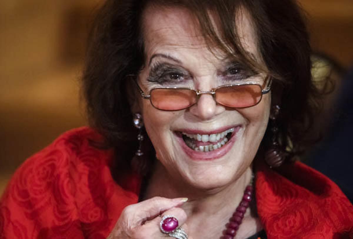 Claudia Cardinale: "Yo también le hubiera dado el Premio Nobel a Bob Dylan"