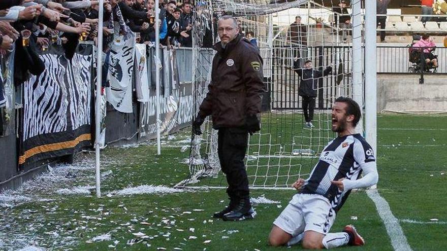 El Castellón, un líder de padre y muy señor mío (3-1)