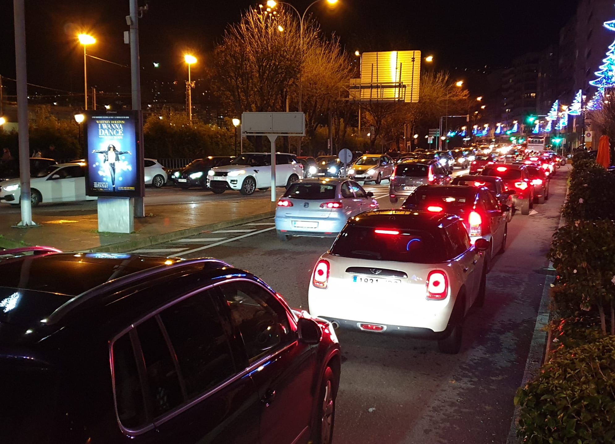 Monumental atasco en el centro de Vigo