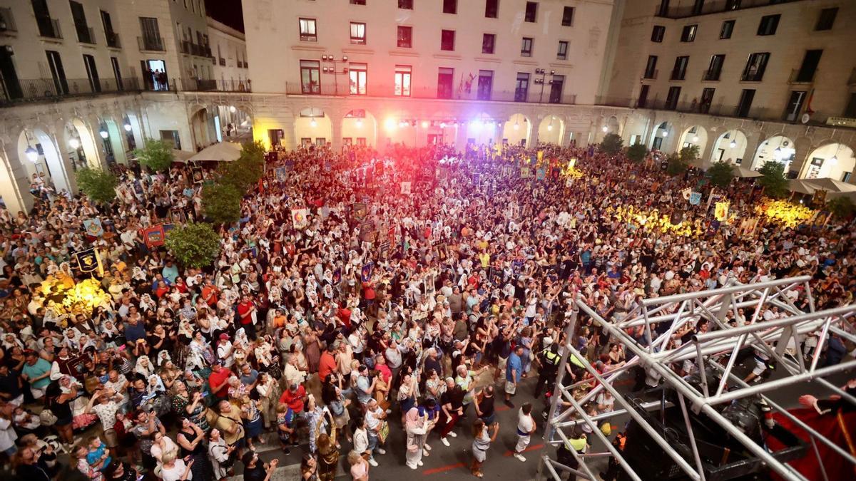 Desfile del pregón de las Hogueras 2022