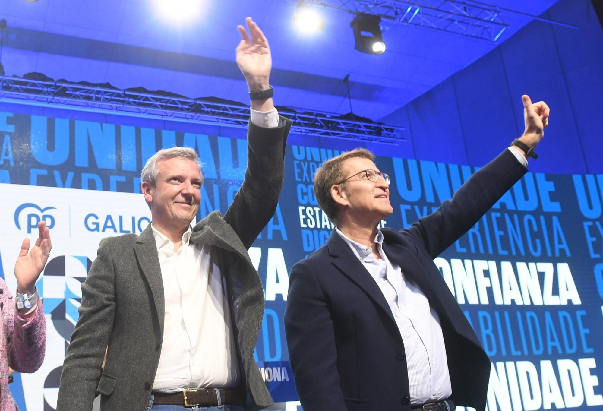 Feijóo se vuelca con Rueda en el cierre de campaña: "Le veo más presidente que nunca"