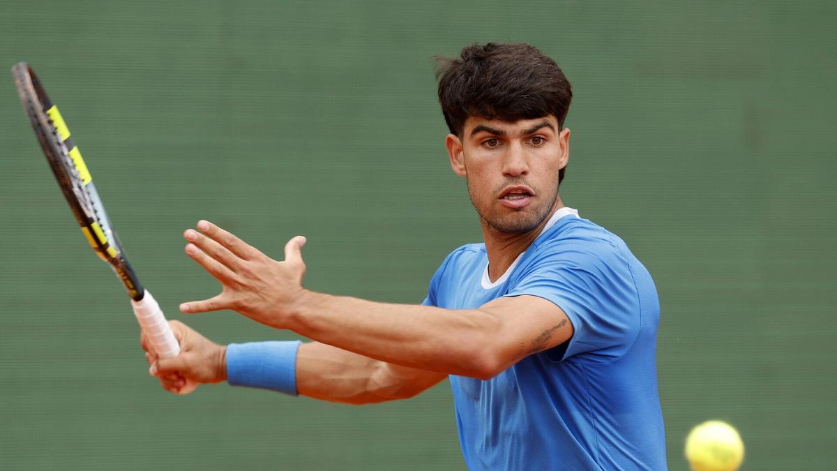 ¿A qué hora juega Alcaraz hoy en el Barcelona Open? Horario y dónde ver el debut contra Virtanen por TV y en directo