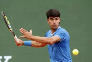 ¿A qué hora juega Alcaraz en el Barcelona Open? Horario y dónde ver el debut contra Virtanen por TV y en directo