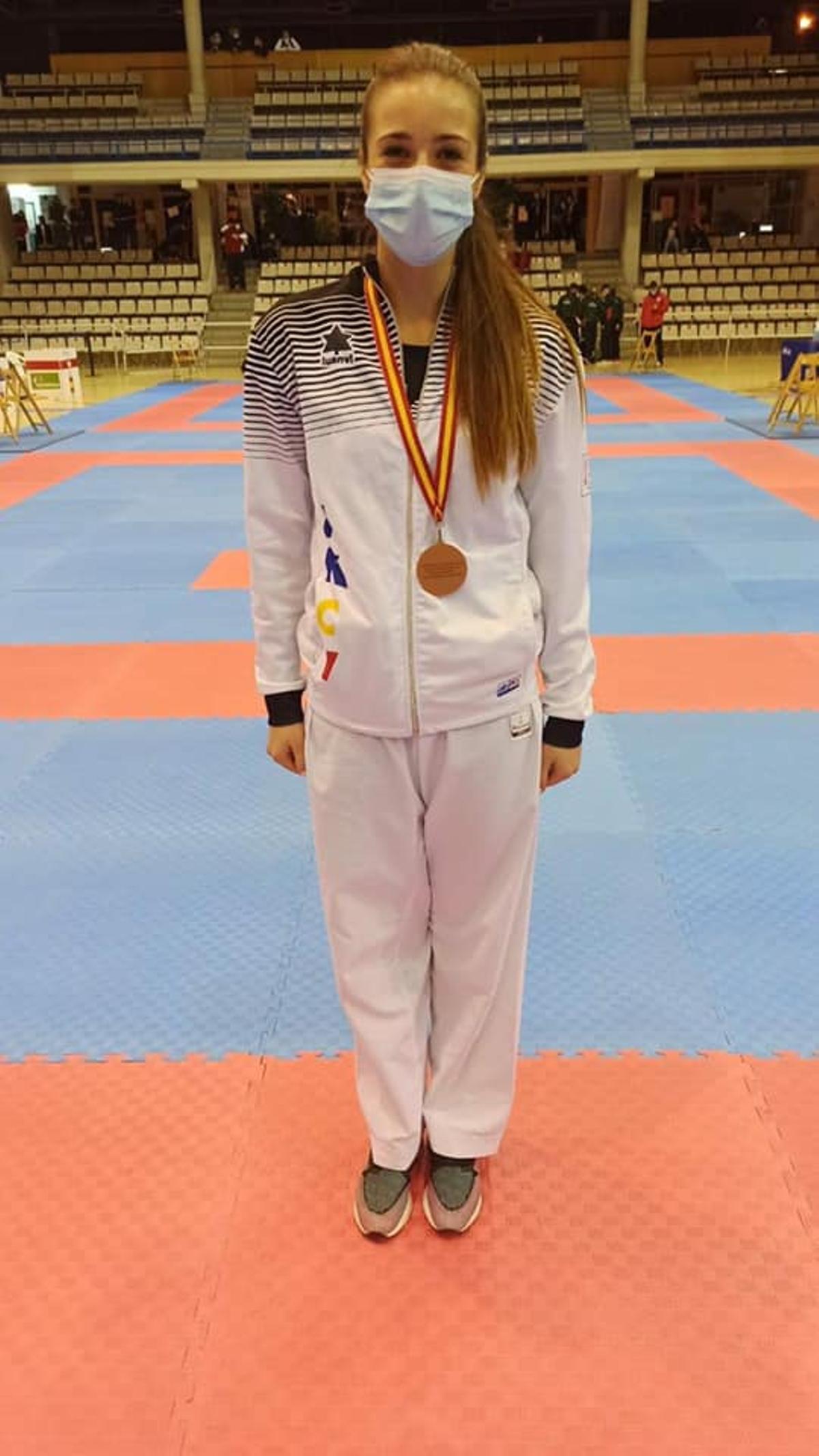 Marina, con una de sus últimas medallas.