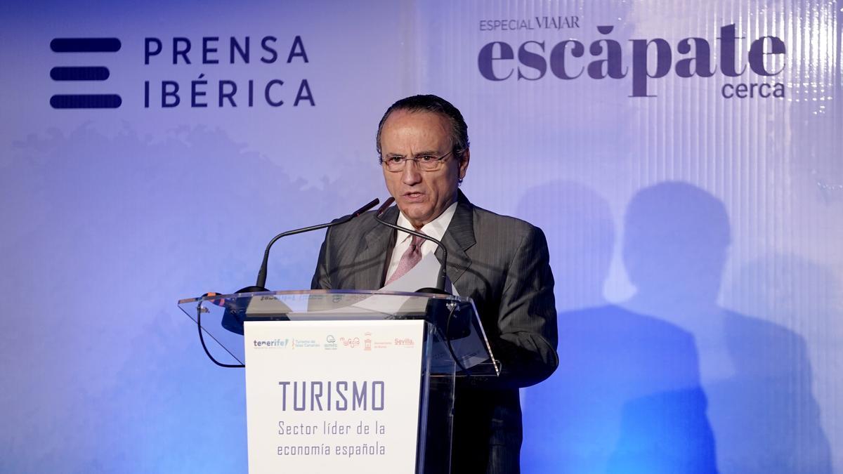 Javier Moll, presidente de Prensa Ibérica, en la presentación de 'Escápate cerca'.