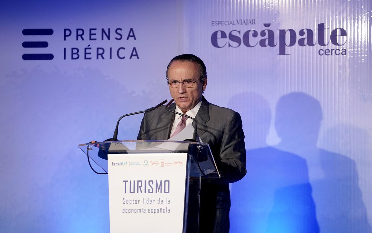 Javier Moll, presidente de Prensa Ibérica, en la presentación de 'Escápate cerca'.