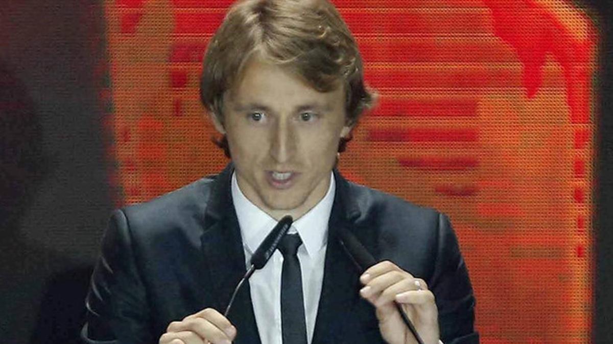 Modric participó en un acto solidario y se expresó de forma desenfadada