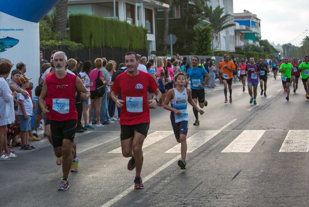 Madrugón festivo y atlético en Santa Pola