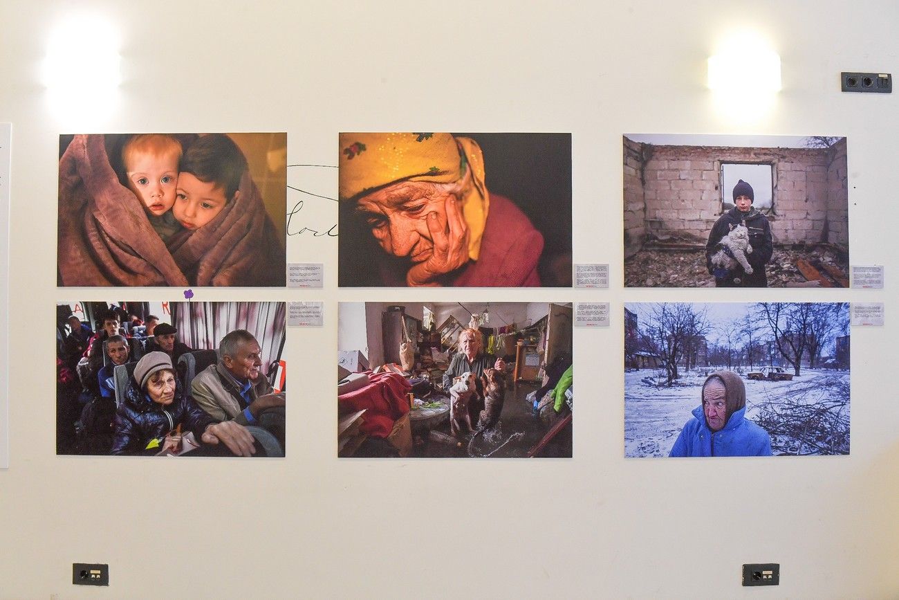 Exposición 'Crónica visual de la infamia' del fotoperiodista ucraniano Evgeniy Maloletka