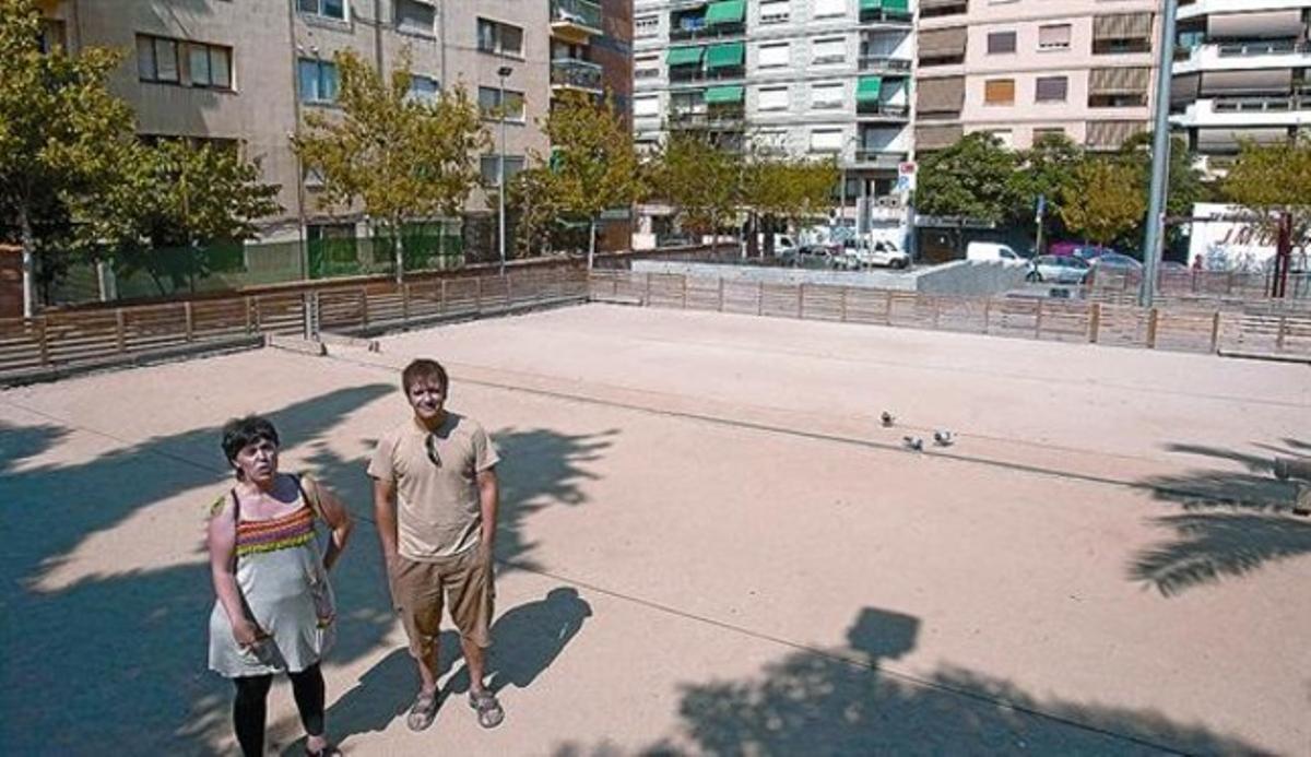 La cara positiva 8 Pares del Congrés-Indians, al lloc on finalment s’instal·laran els barracons. La cara positiva 8 Pares del Congrés-Indians, al lloc on finalment s’instal·laran els barracons.