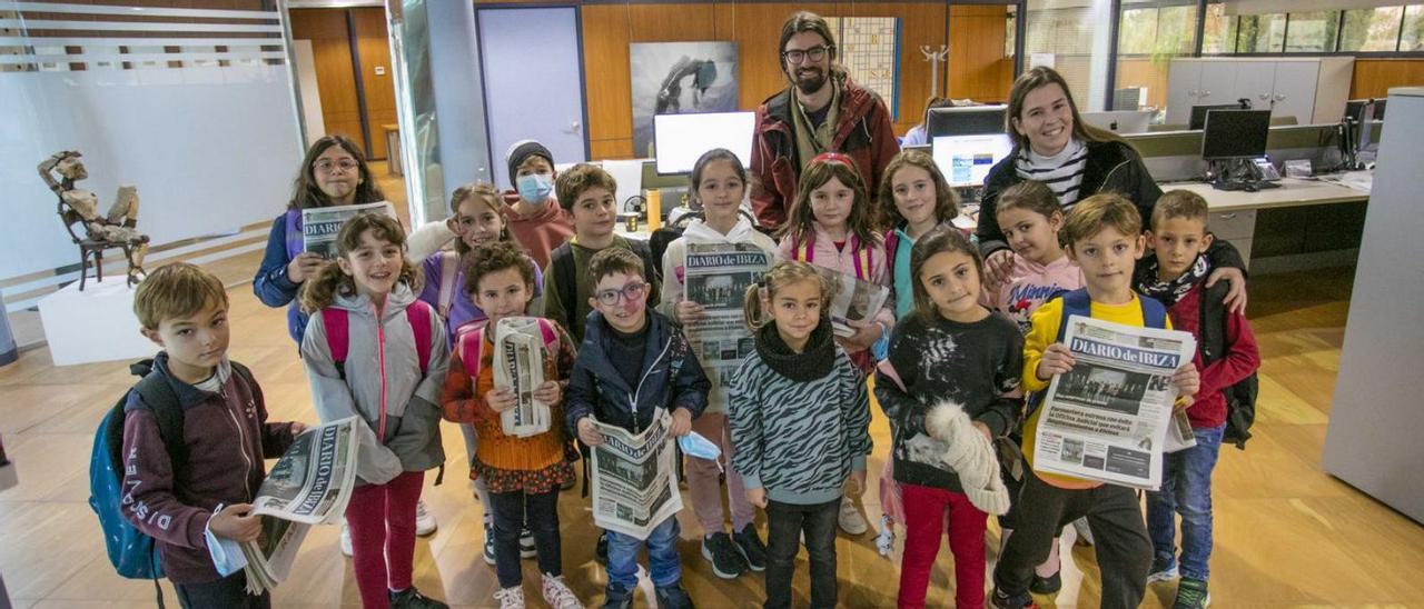 Escolares del colegio Sant Antoni visitan Diario de Ibiza |  VICENT MARÍ