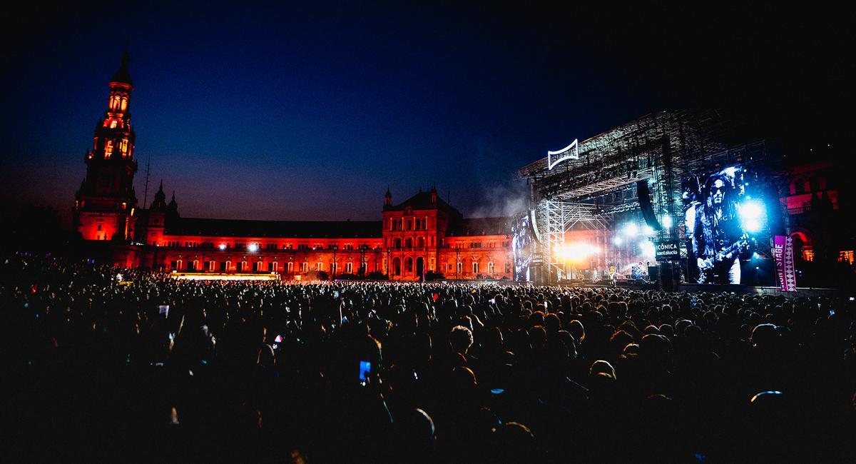 Las imágenes de Lenny Kravitz en la Plaza de España