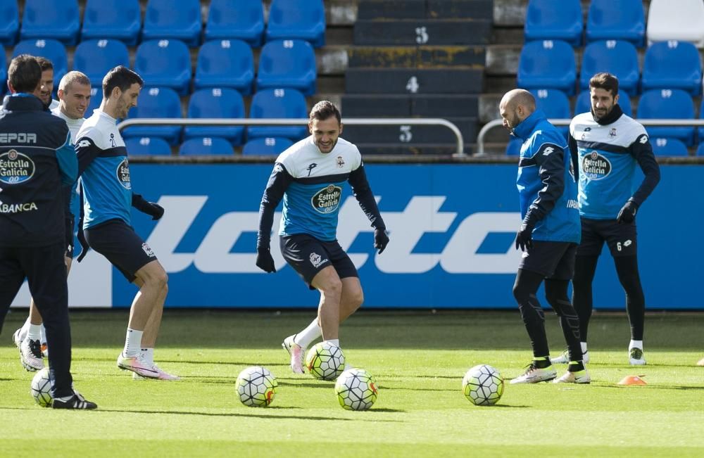 Ensayo a puerta cerrada para el derbi en Riazor