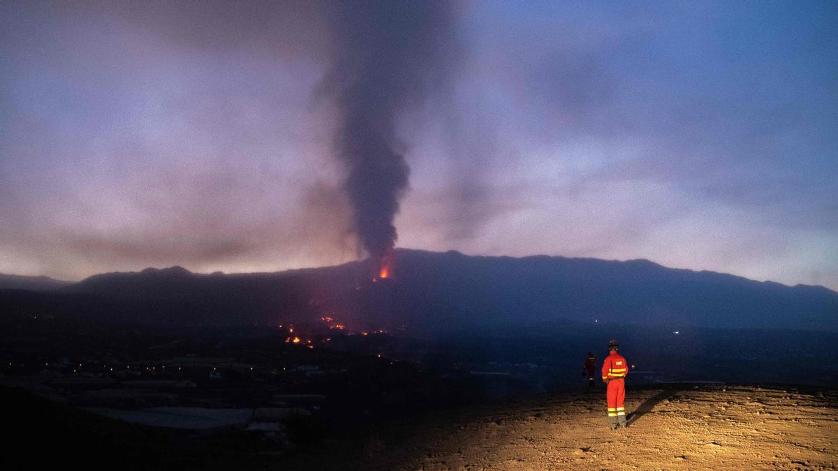 La erupción del volcán de La Palma cumple un mes