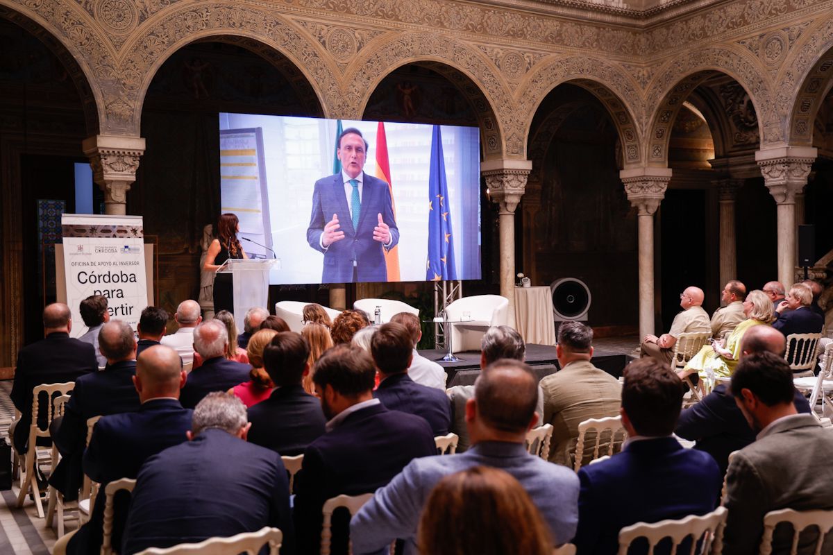 La BLET se presenta en Sevilla como proyecto tractor de inversiones