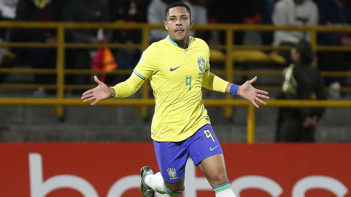 This stat shows Barça target Vitor Roque is on the way to becoming