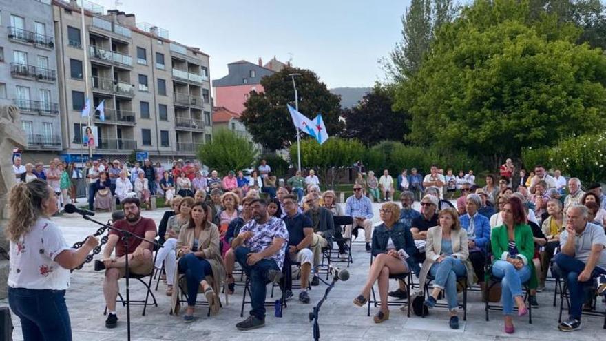 El BNG asegura en Moaña que contar con más fuerza en el Congreso aceleraría el paseo de Seara y el muro de O Con