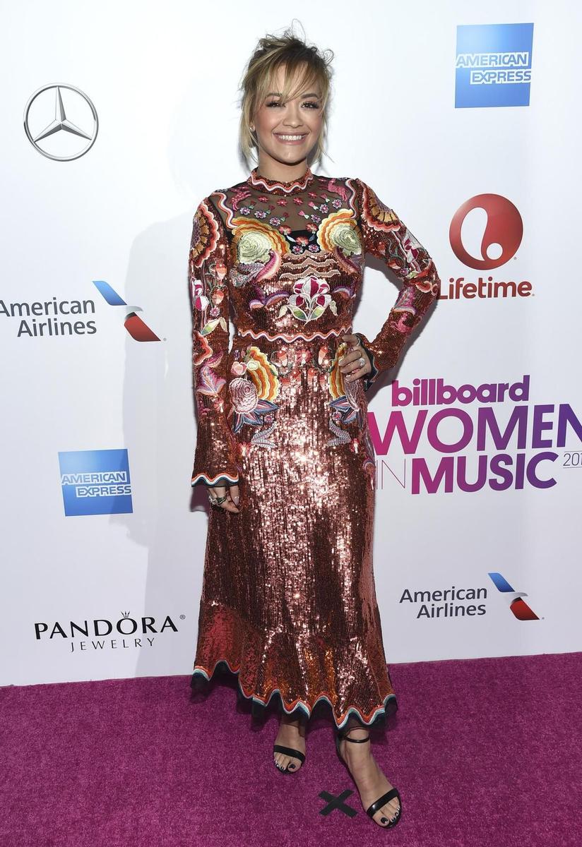 Rita Ora en los premios Billboard Women in Music 2016