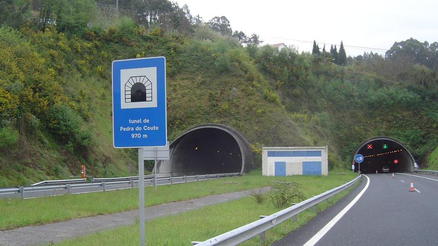 Túnel en la AP-9 a la altura de Cabanas. // LOC