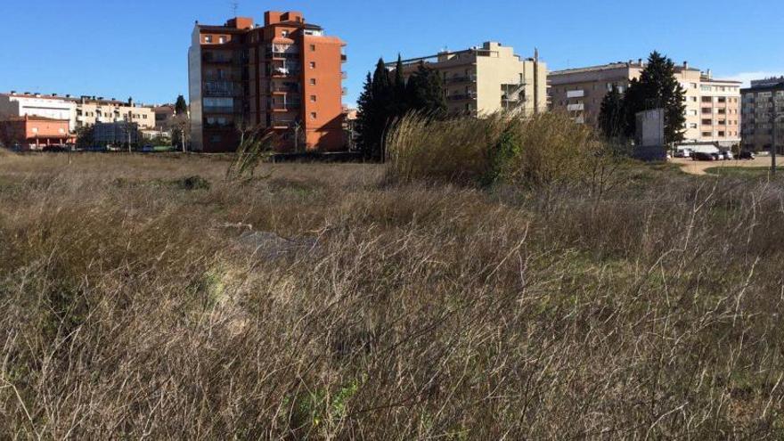 Un solar de Figueres en una imatge d&#039;arxiu