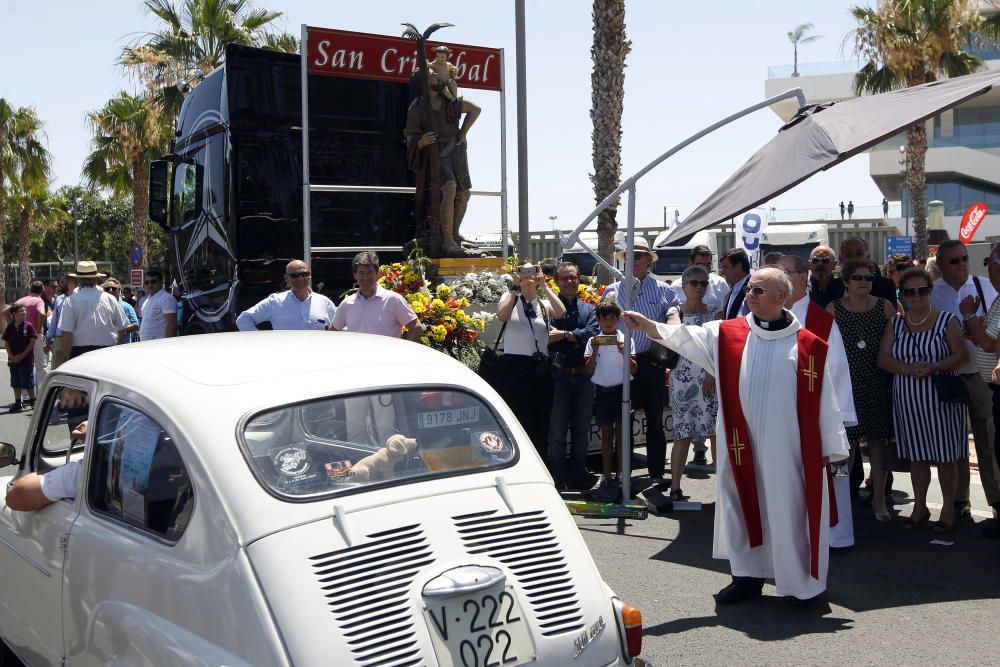 Bendición de vehículos en el día de San Cristóbal