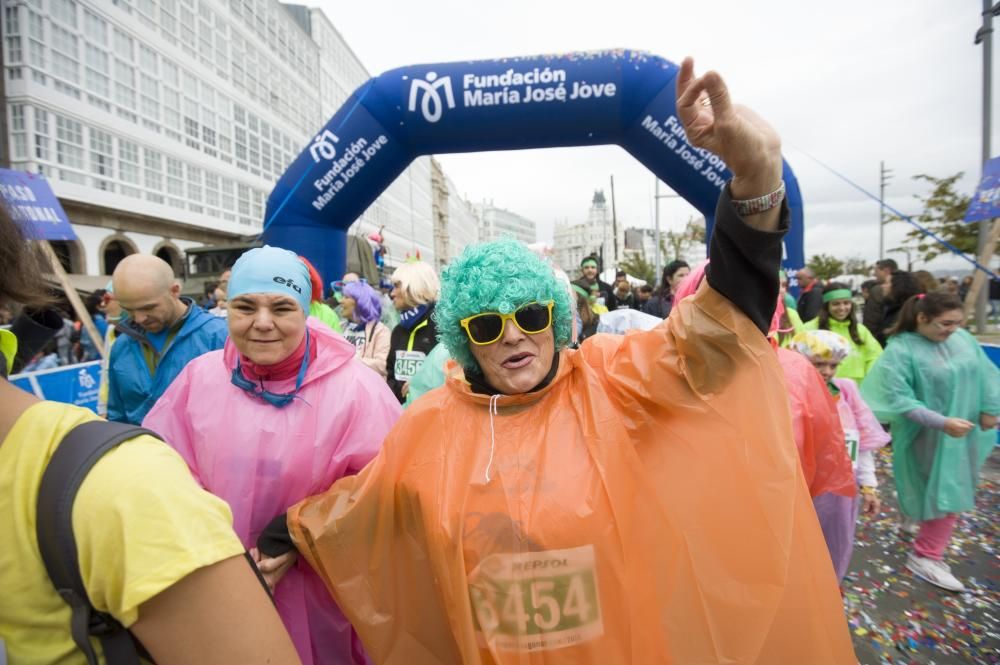 Más de 9.000 personas participan en la sexta Carrera ENKI en A Coruña.