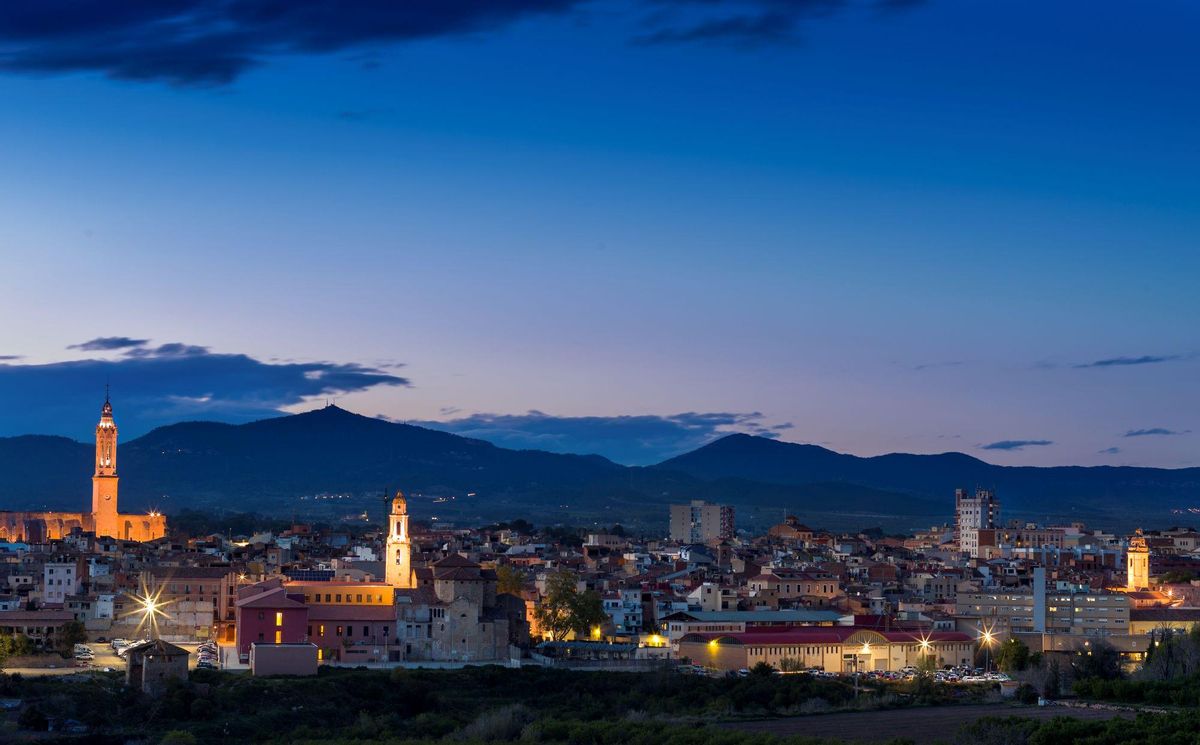 'Skyline' nocturno de Valls