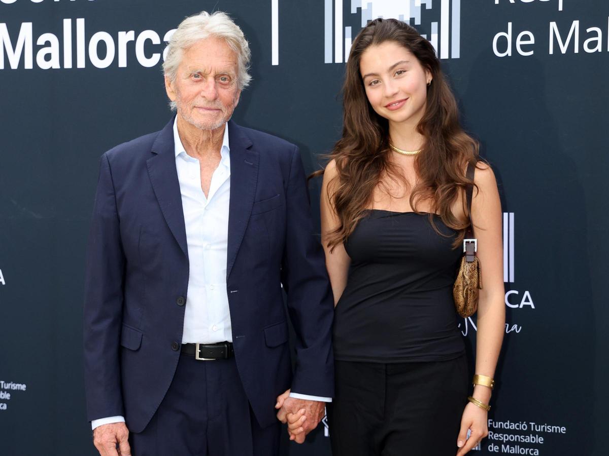 Carys Douglas, hija de Michael Douglas, sorprende hablando en español